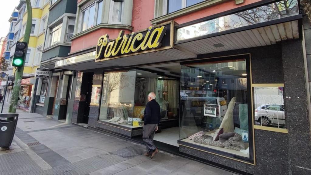 Bajo comercial de Patricia en la avenida de Oza de A Coruña.