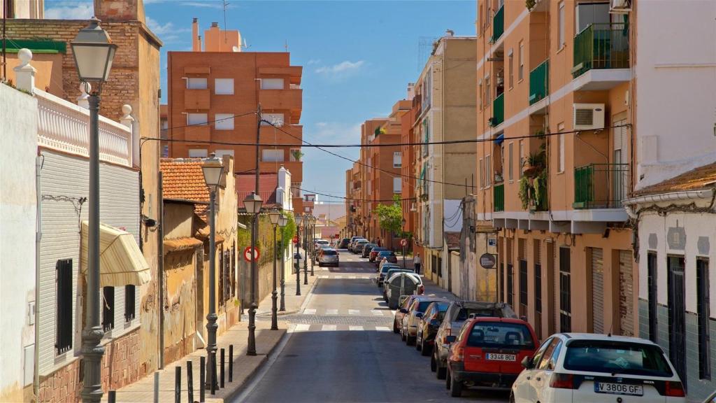 El barrio con la renta más baja de Valencia. Expedia