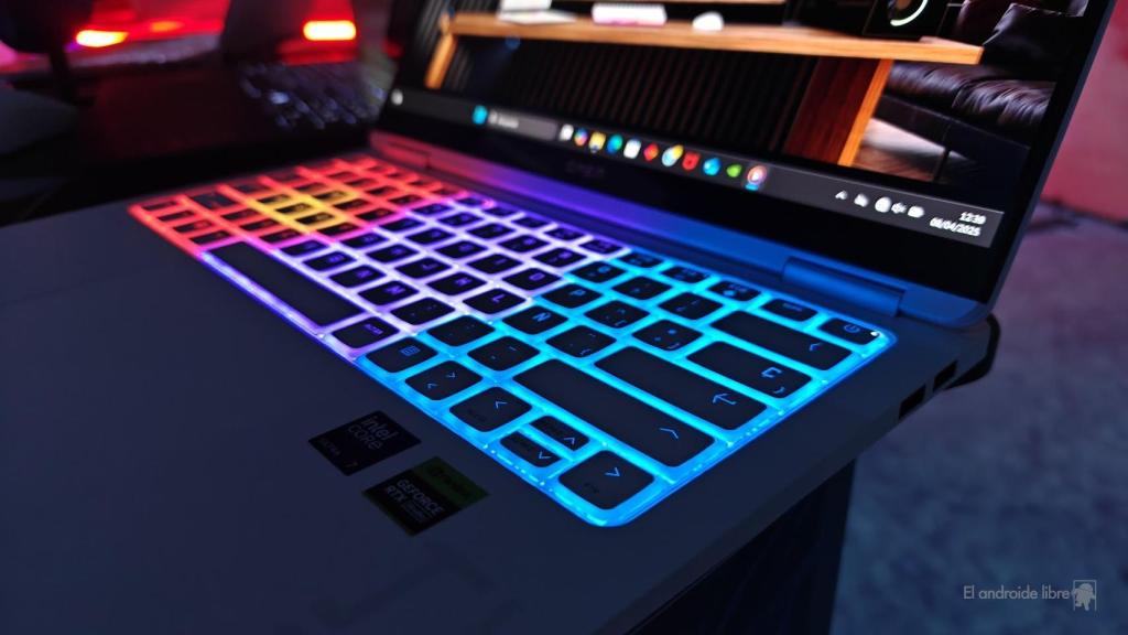 Teclado retroiluminado semitransparente del HP Omen 16