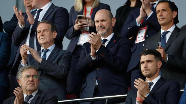 Abel Caballero, alcalde de Vigo, y Rafael Louzán, presidente de la RFEF, juntos en Balaídos.
