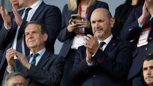 Abel Caballero, alcalde de Vigo, y Rafael Louzán, presidente de la RFEF, juntos en Balaídos.
