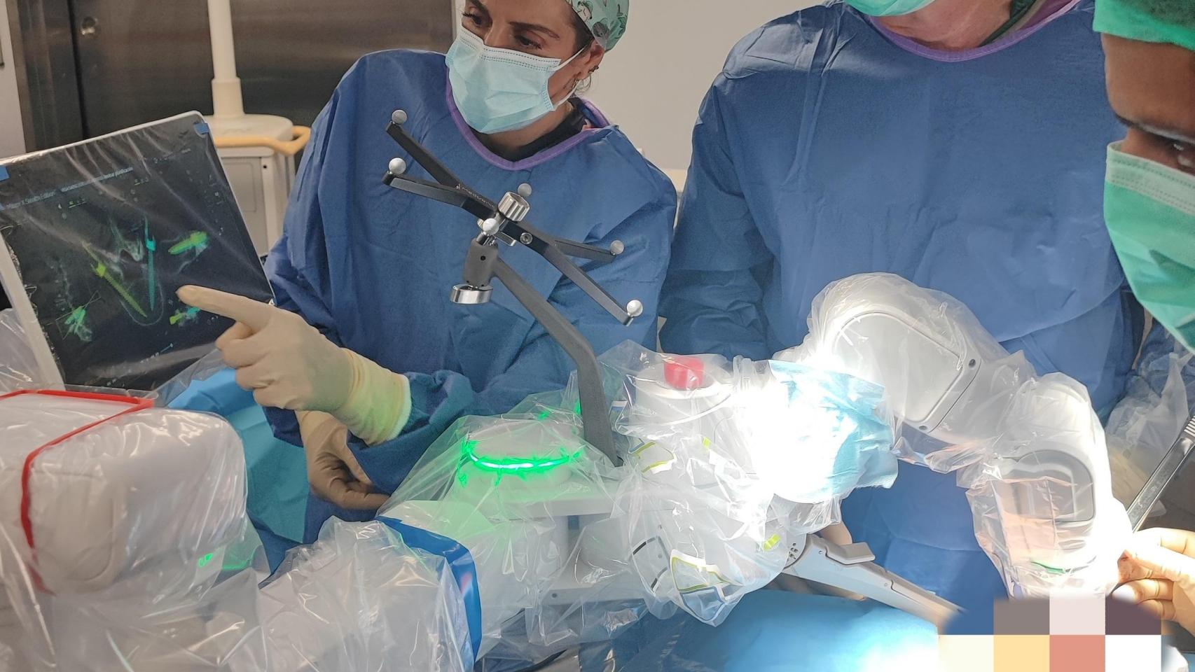 Una de las intervenciones en el quirófano.