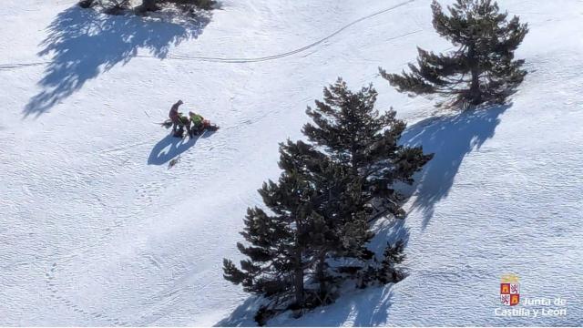 El rescate de un esquiador herido en Segovia