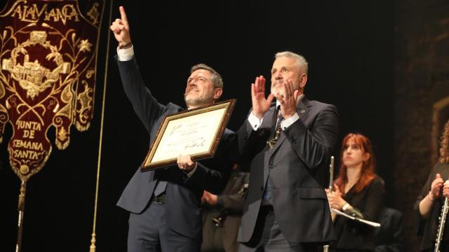 Julio Lopez Revuelta, tras su pregón en el teatro Liceo de Salamanca