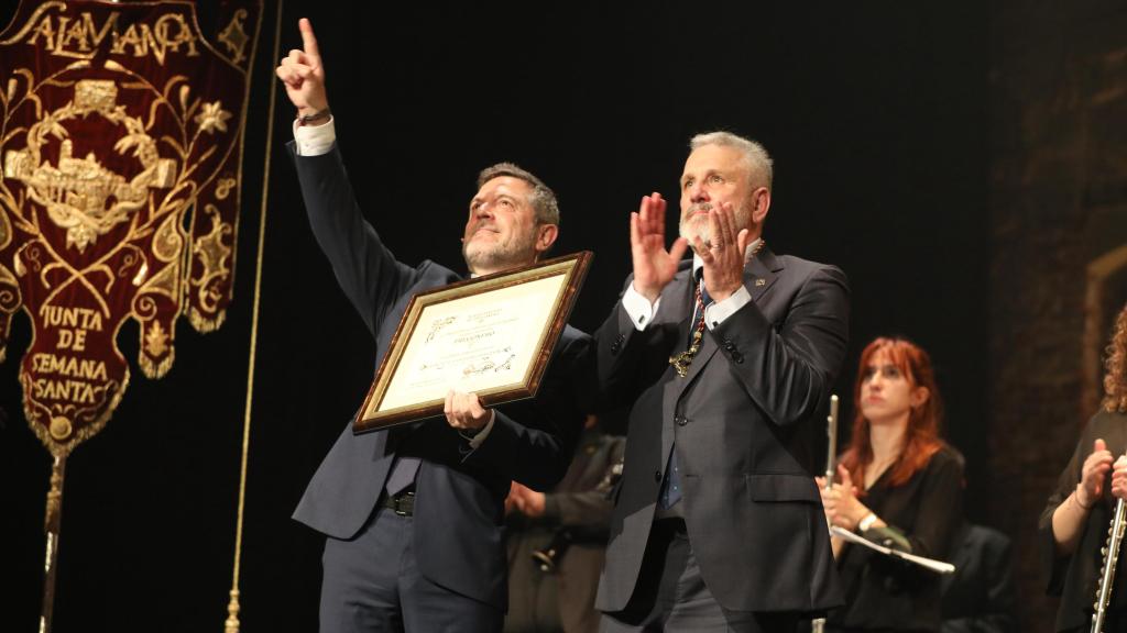 Julio Lopez Revuelta, tras su pregón en el teatro Liceo de Salamanca