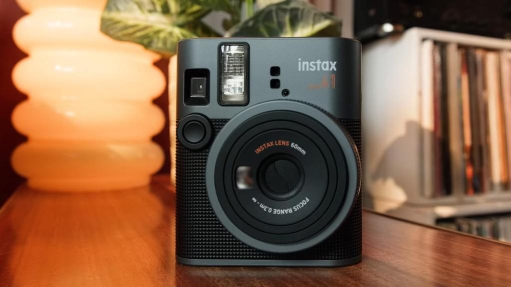 La cámara Fujifilm Instax Mini 41.