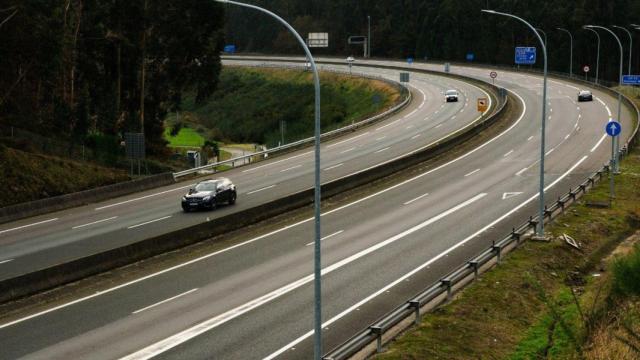 Autopista AP-53, entre Santiago y Dozón.
