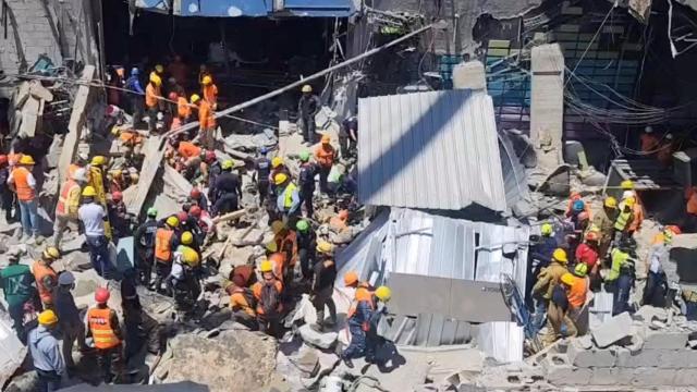 Fotografía de los trabajos de rescate en la discoteca Jet Set, en República Dominicana.