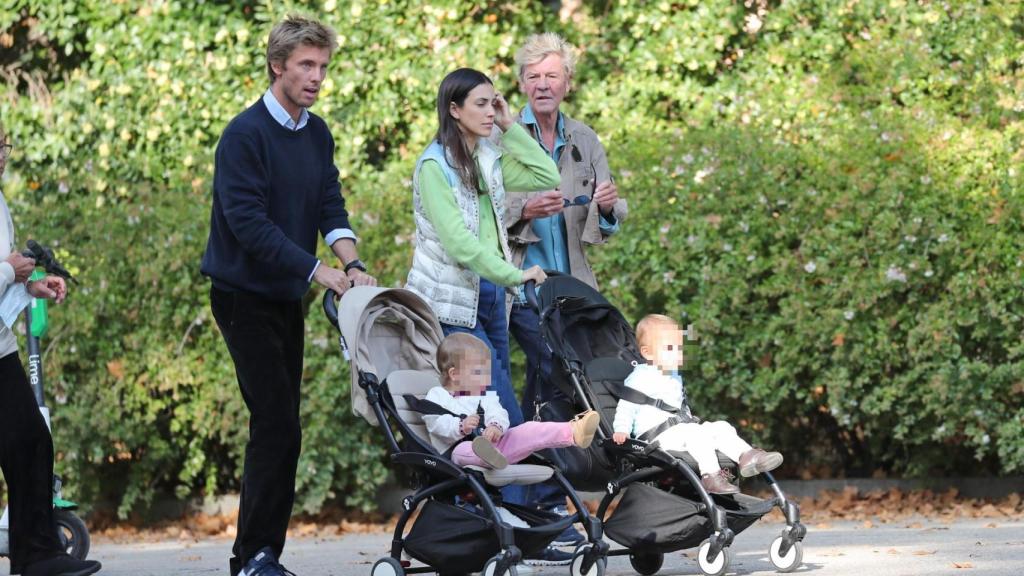 Ernesto de Hannover con su hijo Christian, Sassa de Osma y sus nietos en 2021.