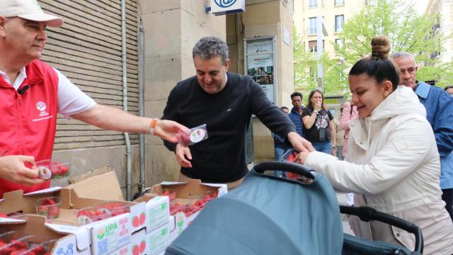 Reparto de fresas de Huelva en Zaragoza