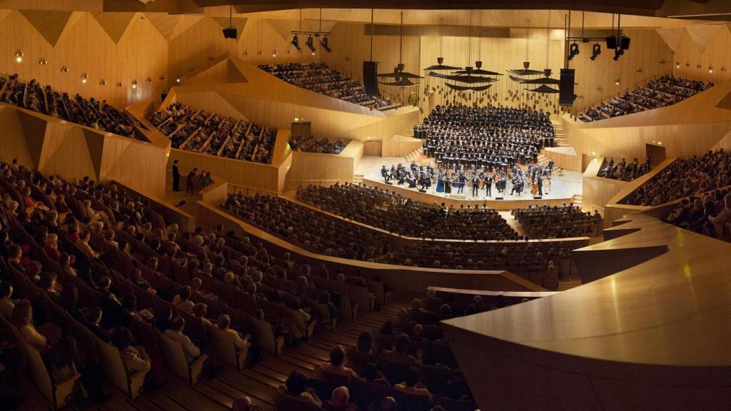 El interior del Auditorio de Zaragoza Princesa Leonor, que celebra su 30 aniversario.