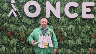 José Luis Hernández Jiménez, el repartidor de la ONCE que ha repartido el premio