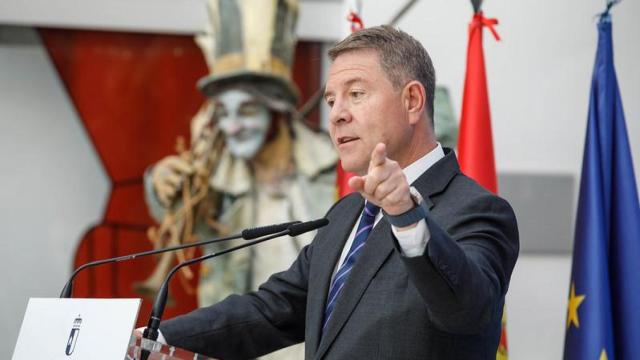 Emiliano García-Page, presidente de Castilla-La Mancha, durante la inauguración de la de la ampliación de la Escuela Infantil ‘Gloria Fuertes’ en Tarazona de La Mancha.