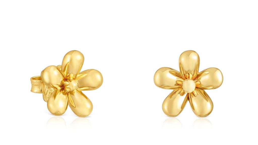 Detalle de los pendientes de la colección.