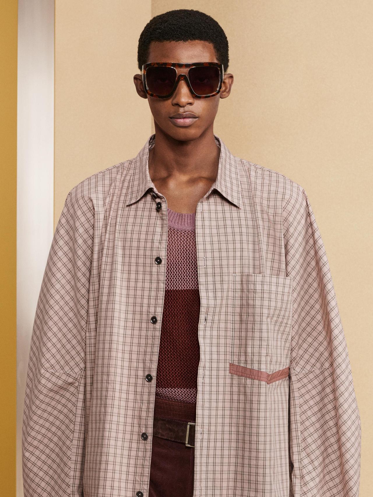 Los diseños masculinos siguen la misma tónica.