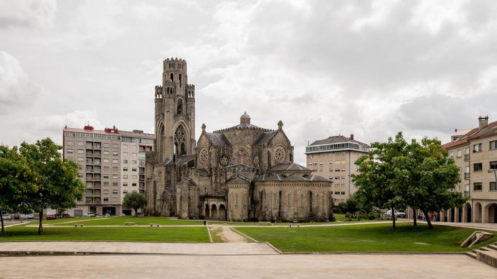 Templo de la Veracruz en O Carballiño (Ourense)