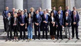 Carlos Martínez con diputados y senadores socialistas en el Congreso