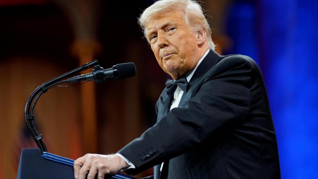 Donald Trump, ayer, durante la cena del Comité Nacional Republicano.