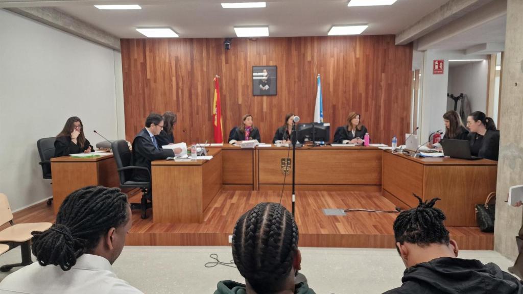 Dos acusados de violar a una joven en Vigo dicen que fue consentido, la acusación lo niega