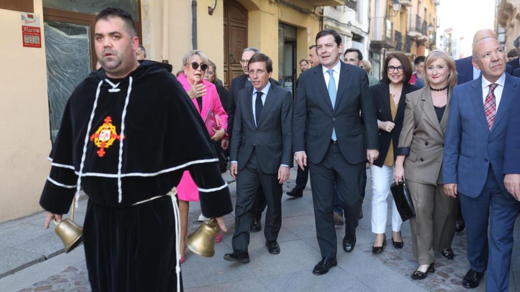 Almeida junto a Mañueco por las calles de Zamora