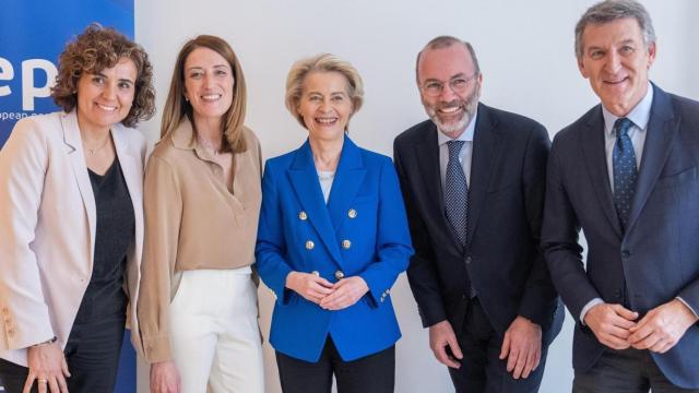 Montserrat, Metsola, Von der Leyen, Weber y Feijóo, reunidos en la sede del PPE en Bruselas.