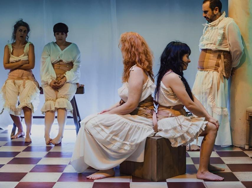 El teatro de las locas, obra teatral de María Dolores Blasco representada en el María Guerrero (Madrid).