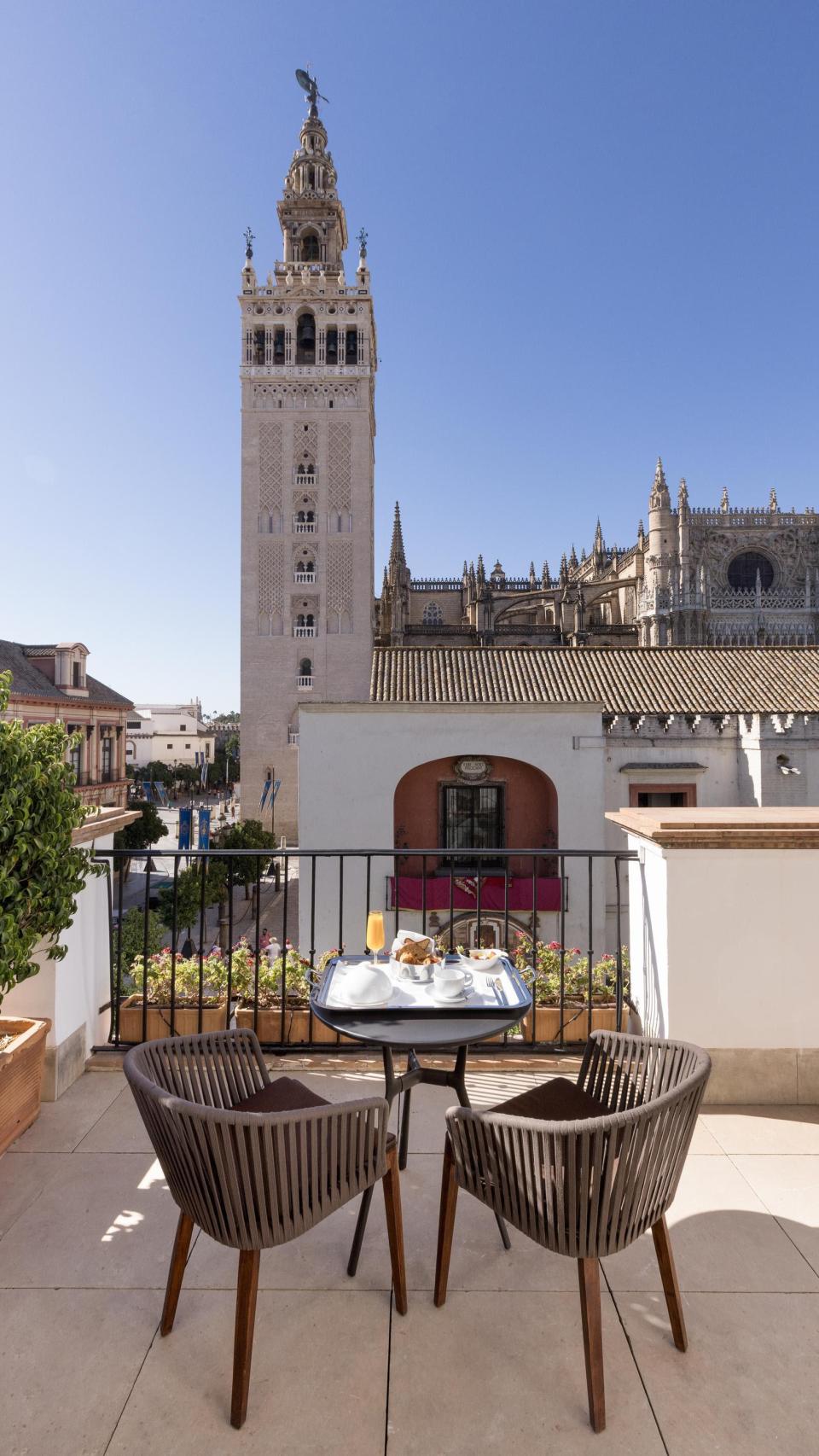 EME Catedral Mercer, en Sevilla.