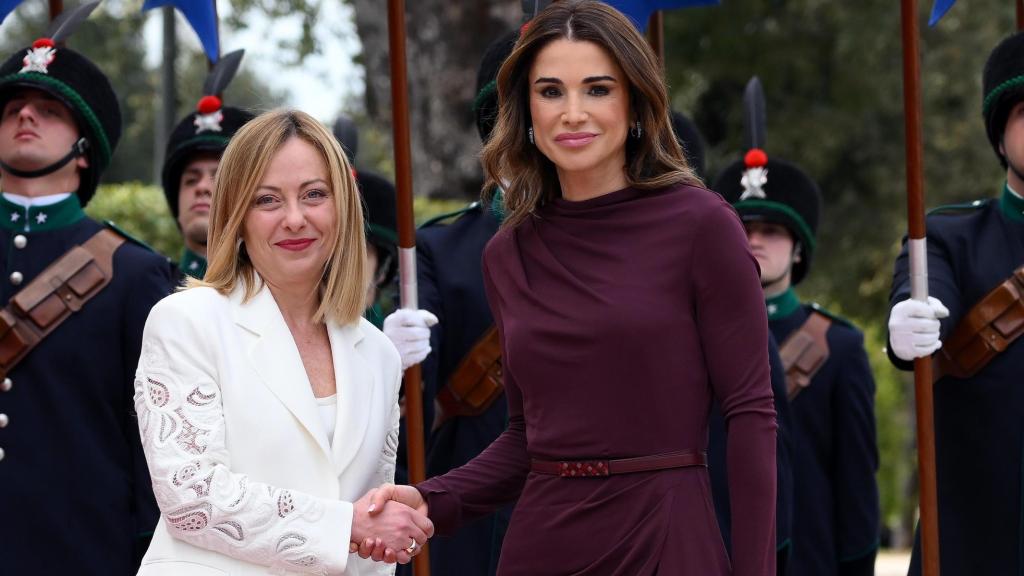 La Reina y la política italiana en Roma.