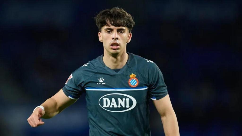 Álvaro Aguado permanece en silencio después de la denuncia