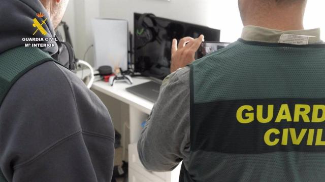 Imágenes de la operación facilitadas por la Guardia Civil.