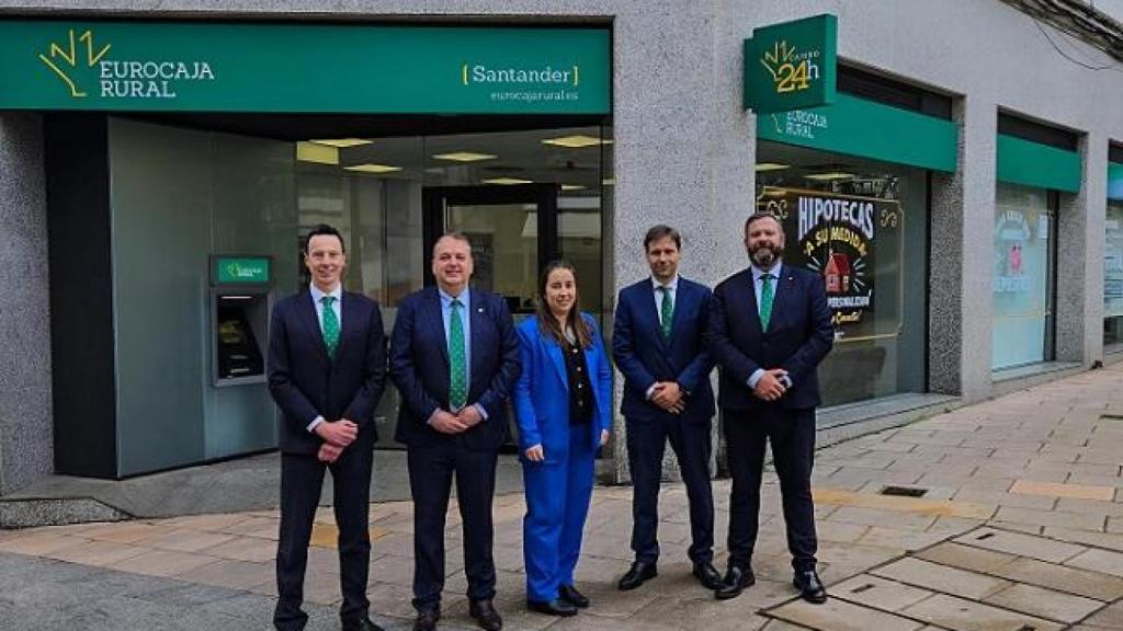 Inauguración de la primera sucursal de Eurocaja Rural en Santander.