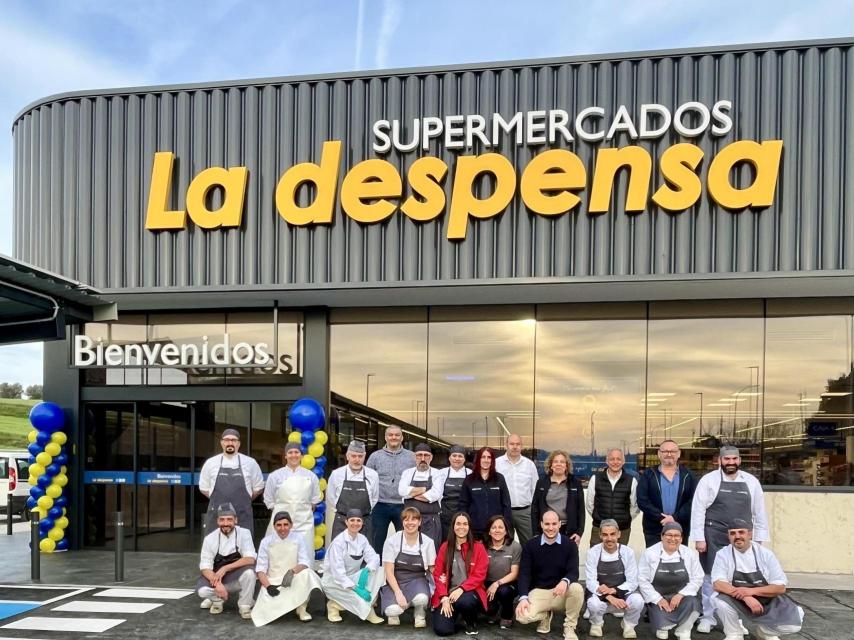 Inauguración del nuevo supermercado 'La Despensa' en Yeles (Toledo).