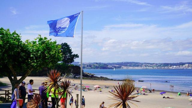 La playa de Perbes luce bandera azul.