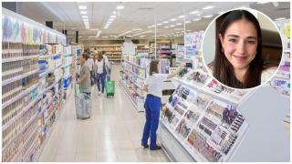 Lineal de cosméticos de Mercadona junto a Inés Nieto.