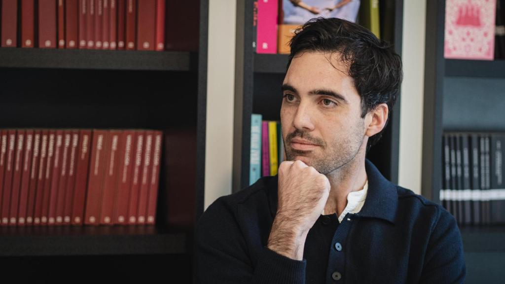 El neurólogo Mario de la Piedra Walter durante la conversación.