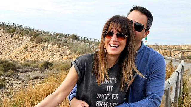 Isabel Jiménez junto a su todavía marido, Álex Cruz, en una fotografía de sus redes sociales.