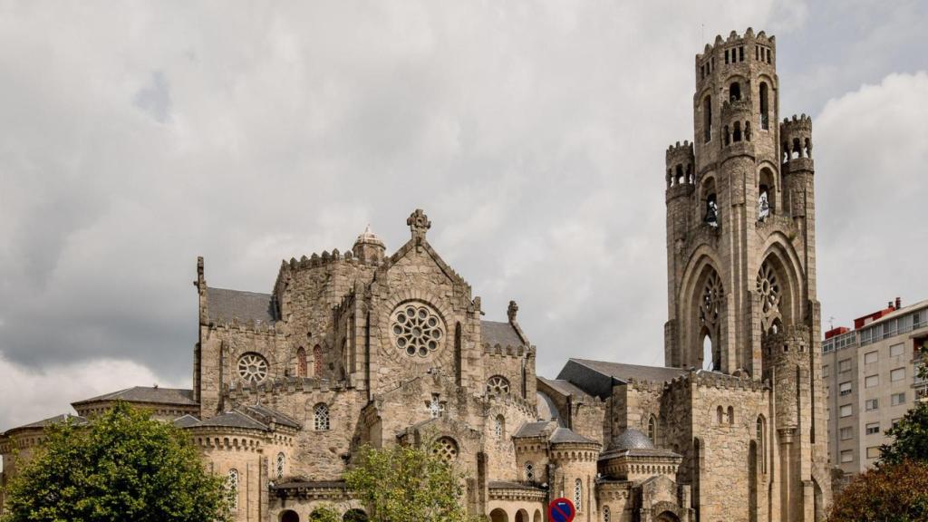 Templo de la Veracruz en O Carballiño (Ourense)