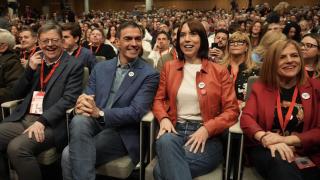 Bernabé junto a Diana Morant y Pedro Sánchez en el congreso del PSPV. Eduardo Manzana
