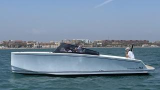 El prototipo de barco propulsado con hidrógeno de Dhamma Blue