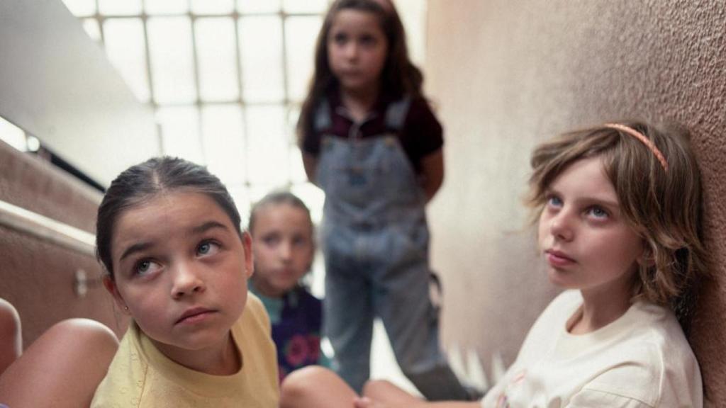 Fotograma de 'La niña de la cabra'.