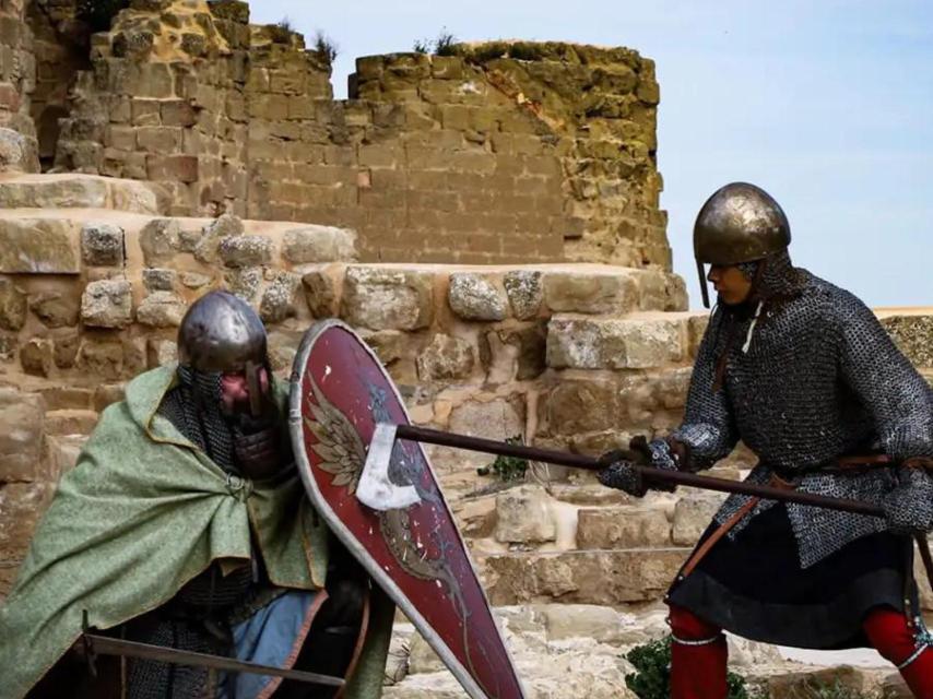 Caballeros luchando.