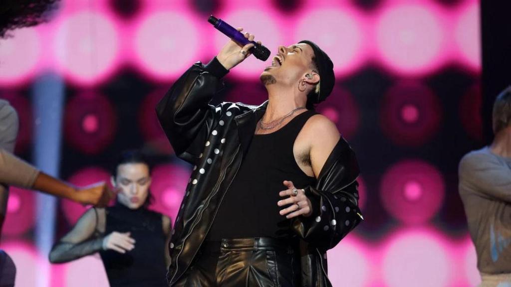 Mikel Herzog Jr. como Abraham Mateo en 'Tu cara me suena'.