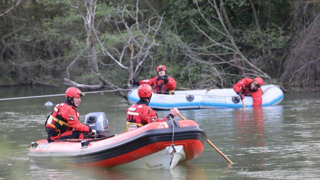 Lanchas buscando menor de 16 años desaparecido cuando nadaba en el río Carrión de Palencia
