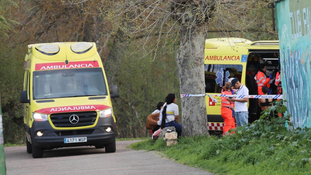 Familiares del menor de 16 años desaparecido cuando nadaba en el río Carrión de Palencia