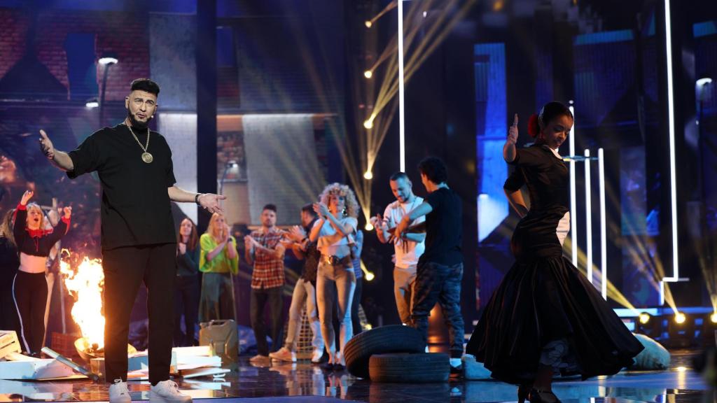 Bertín, en plena actuación de 'La Sevillana' de Omar Montes.