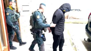 Desarticulada una organización transnacional de tráfico de armas de guerra procedente de los Balcanes