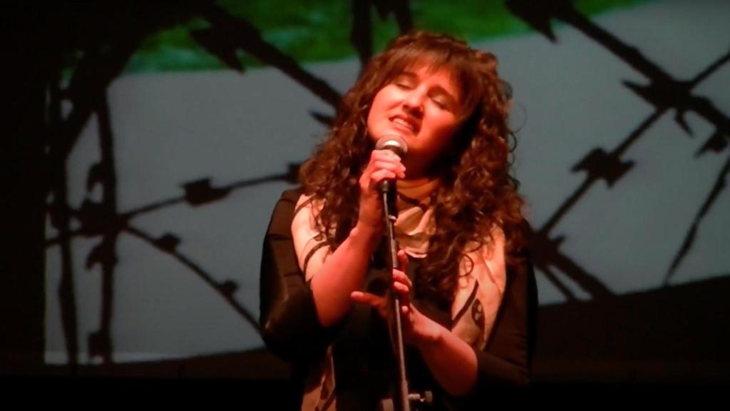 Bea Porrúa durante una actuación.