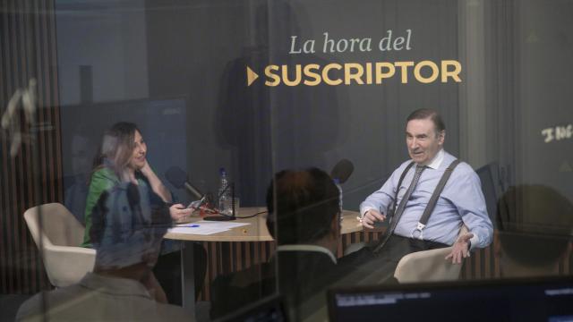 Puri Beltrán y Pedro J. Ramírez, este jueves durante La Hora del Suscriptor de EL ESPAÑOL.