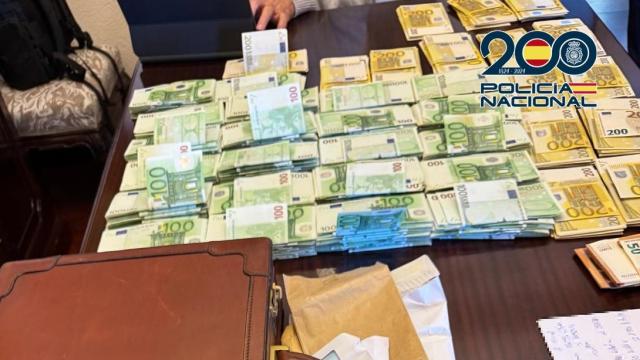 Dinero intervenido en esta operación policial.