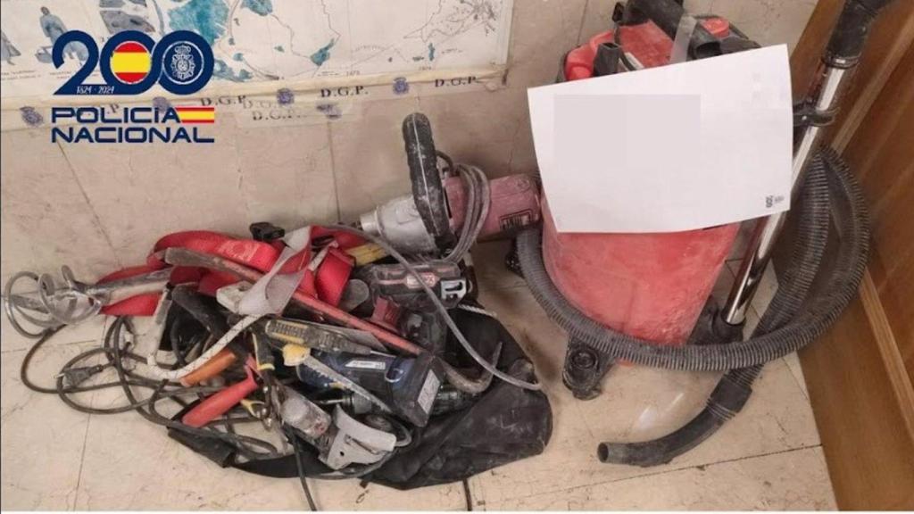 Efectos intervenidos a un detenido por robo con fuerza en Ourense